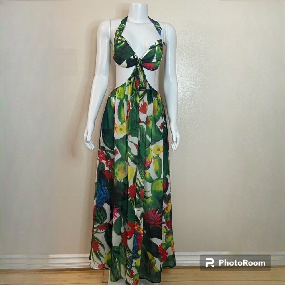Plus size green red halter neck built in maxi dress